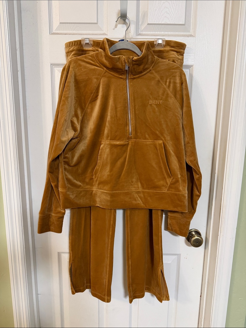 DKNY Women's Caramel 1/4 Zip Velour Set With Embroidered Logo